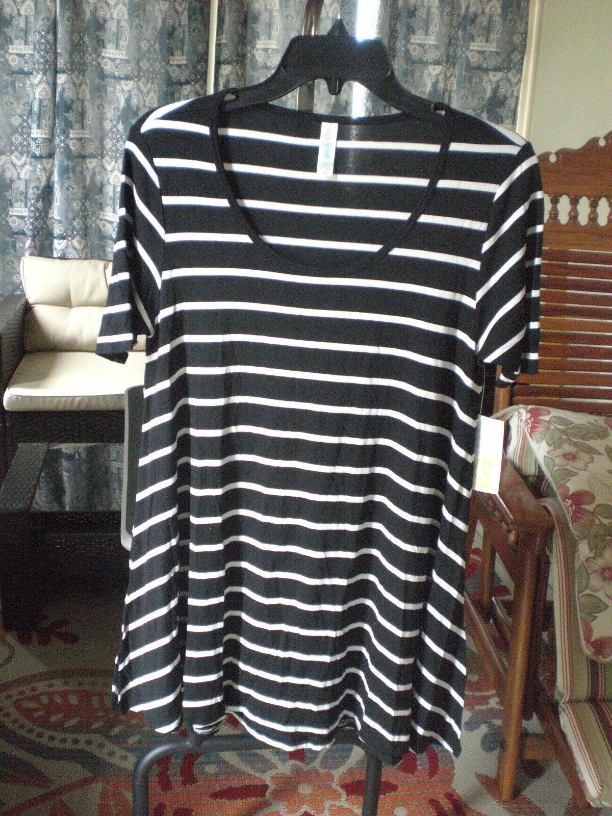 NWT LuLaRoe Perfect T Shirt Top Blouse Black White Stripe XXS