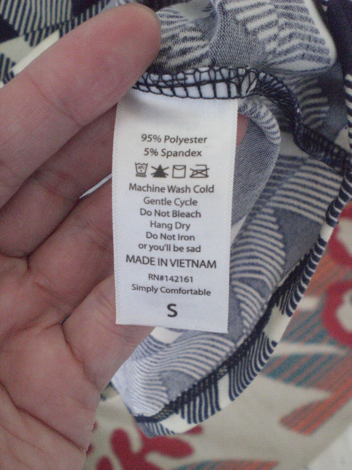 LuLaRoe Cream Navy Zig Zag Gigi Shirt Top Blouse SMALL