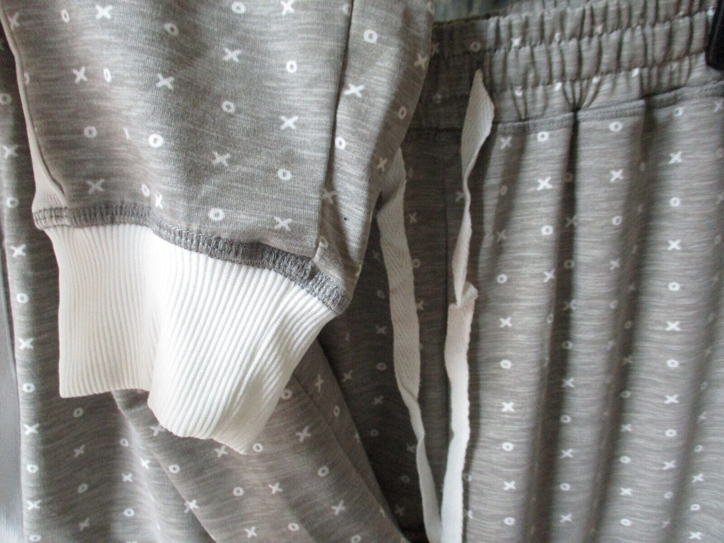 LuLaRoe NWT Jax Small Heathered Gray with White XO Joggers Sweatpants