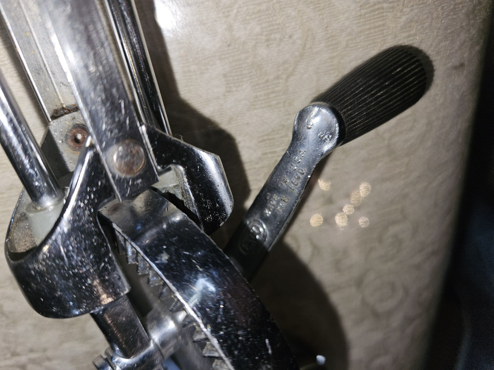 EKCO Flint Hand Mixer 1946-1952 Vintage/Rare. All Stainless + "Arrow" Logo