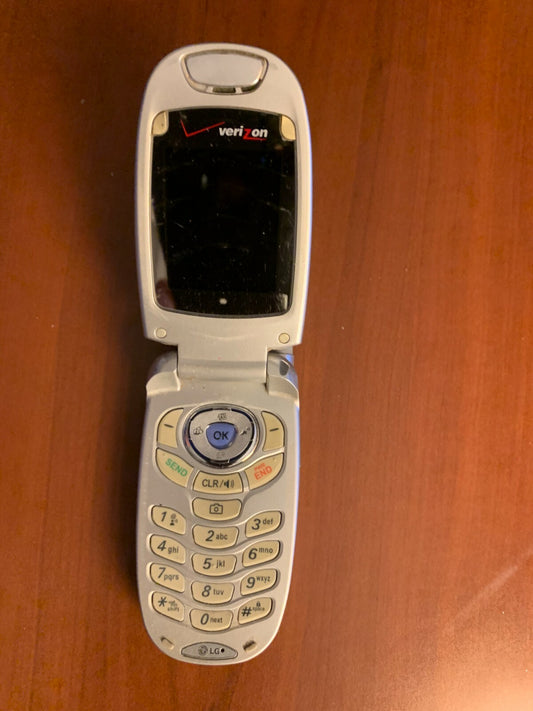  LG VX5200 - Silver (Verizon) Cellular Phone !! For Parts Only !! 