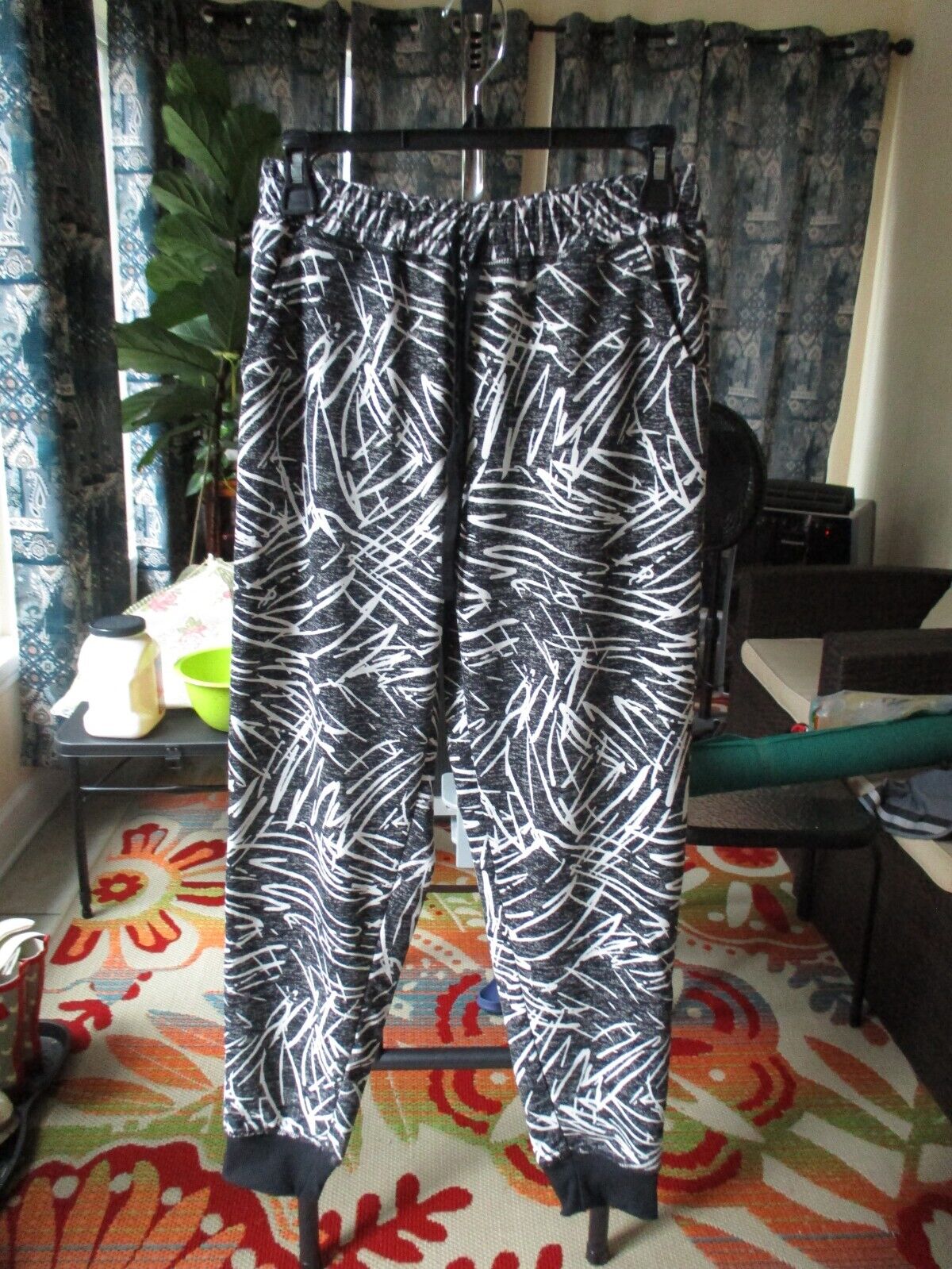 LuLaRoe Jax Small NWOT Black Gray White Joggers Sweatpants