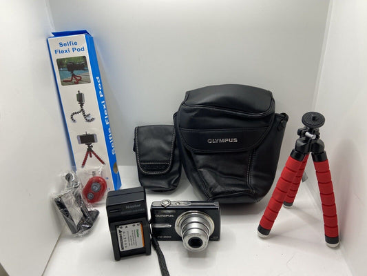 Olympus FE FE-300 12MP Tripod, Cases, Battery +Charger, 2GB BUNDLE TESTED