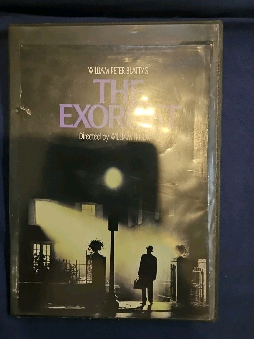 The Exorcist: The Version You've Never Seen (DVD) Slimcase. Cropped Artwork