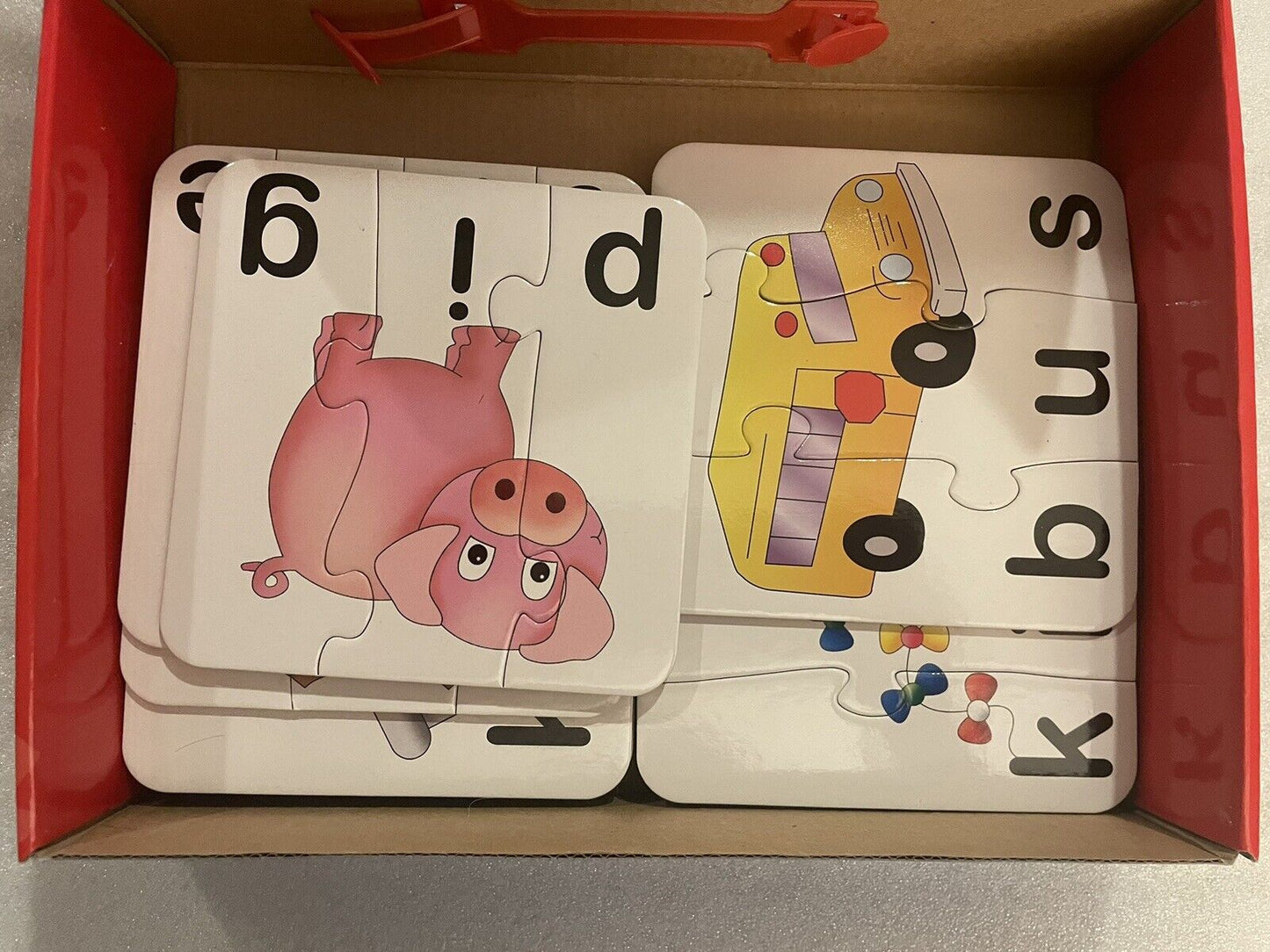 Match It! SPELLING  Puzzle Game 20 Self-Correcting 3 & 4 Letter Words Ages 4+