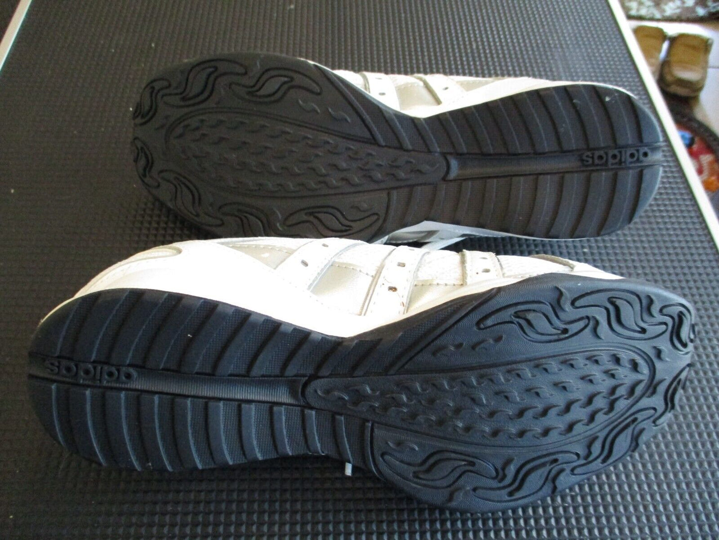 Adidas Vibe Surround White Sneakers Shoes Size US 8.5