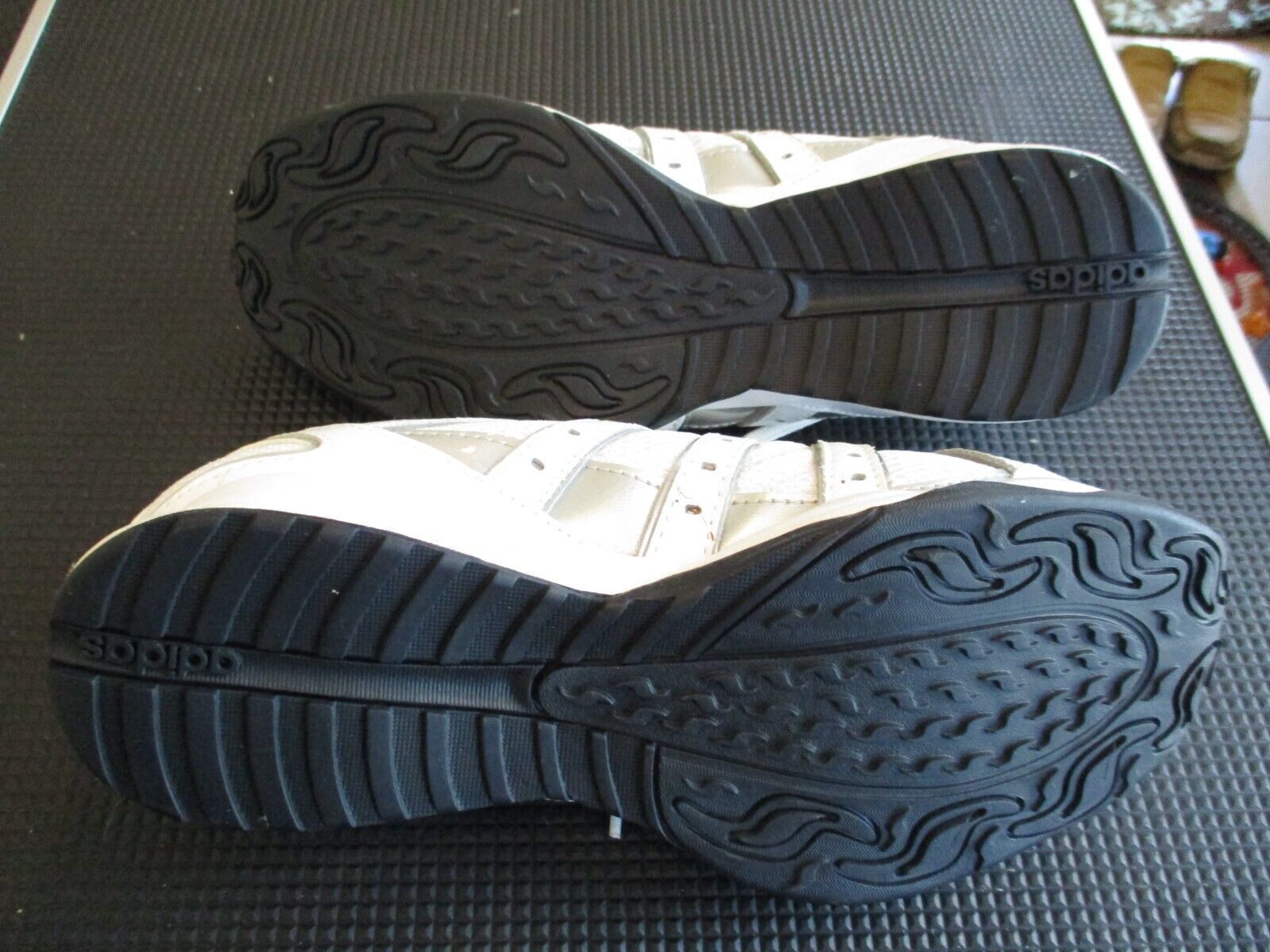 Adidas Vibe Surround White Sneakers Shoes Size US 8.5