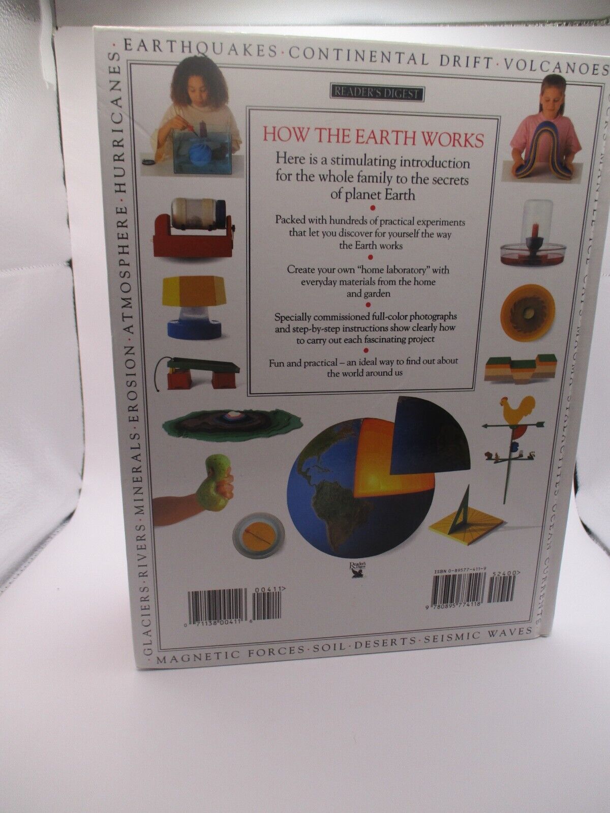 How It Works: How the Earth Works : 100 Ways Parents and Kids Can Share the...