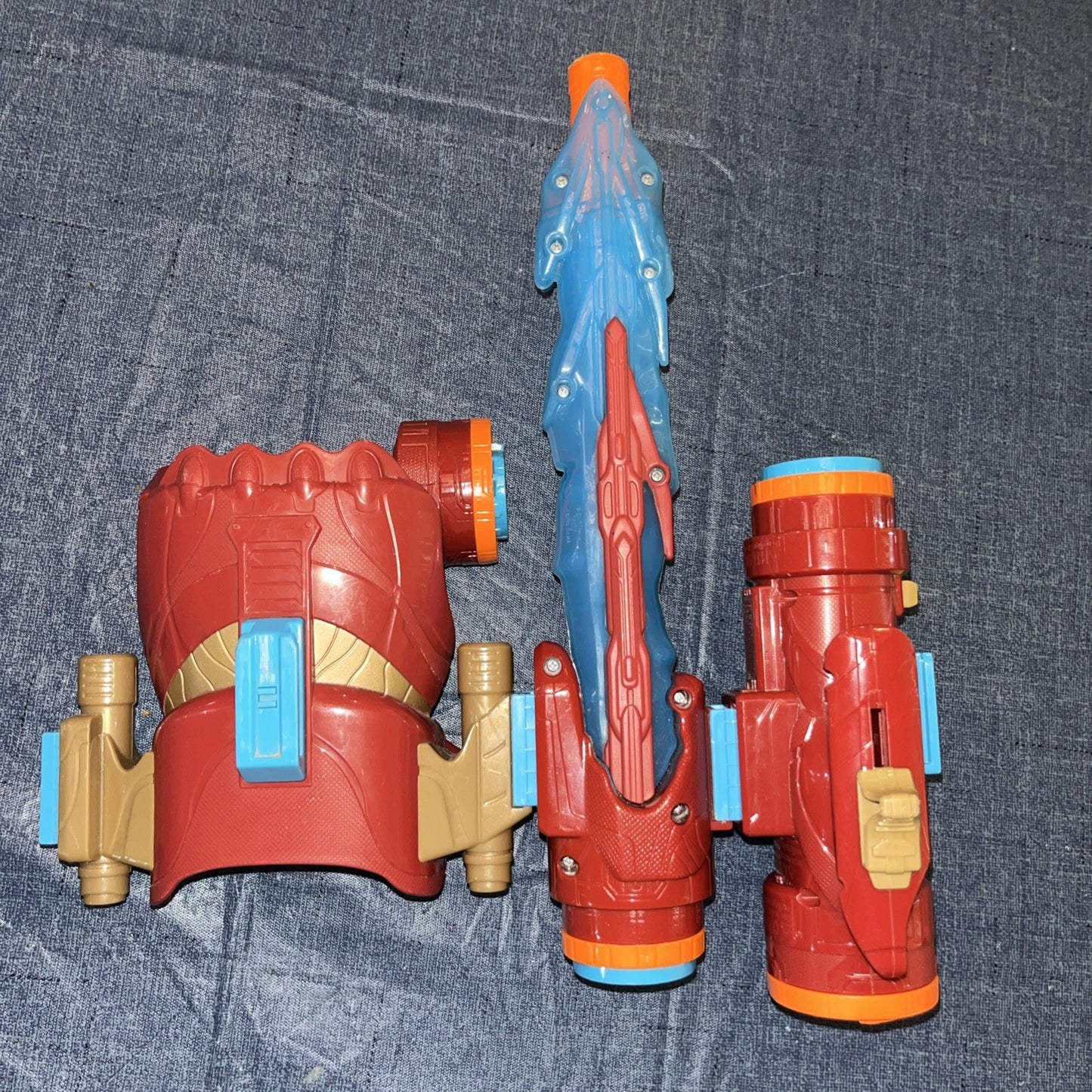 Marvel Avengers: Infinity War Nerf Iron Man Assembler Gear. 