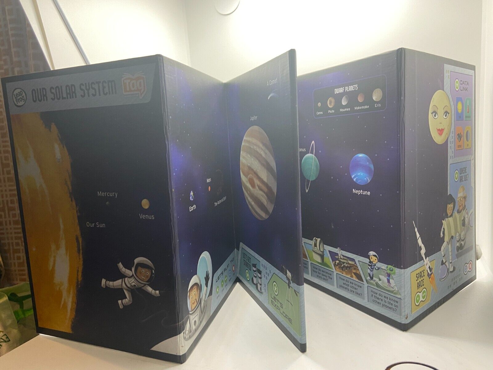 LEAP FROG Solar System Adventure Pack Read & Learn Tag Reading System