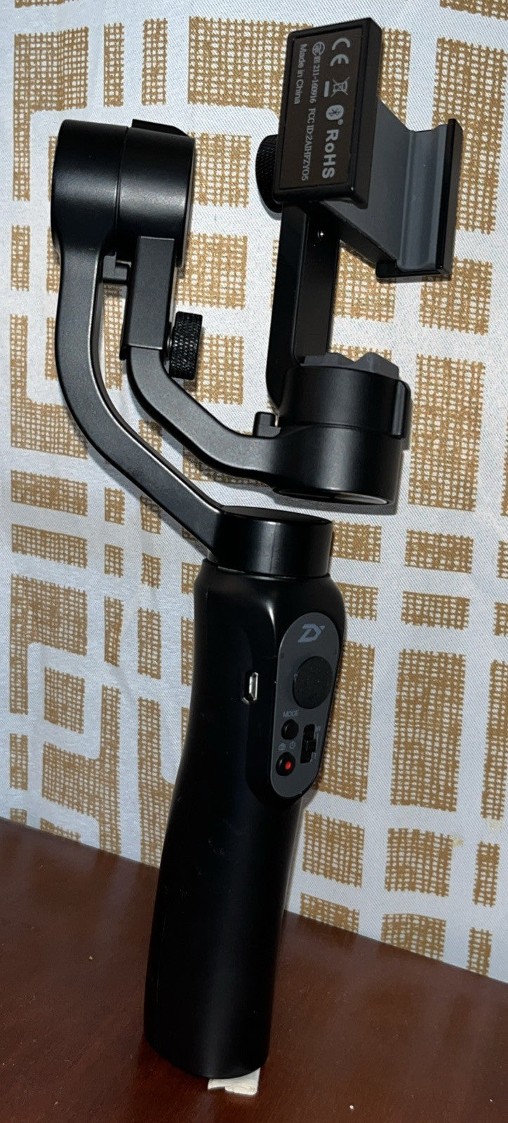 ZHIYUN Smooth-Q 3-Axis Handheld Smartphone Gimbal Stabilizer + Case. Tested