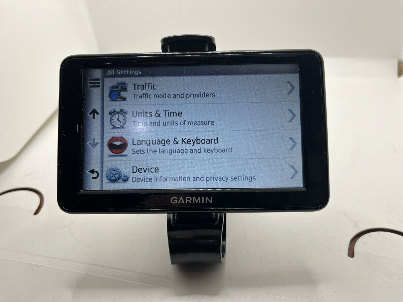 Garmin Nuvi 2555 Touchscreen GPS with US & Canada 2024 Maps & 32GB BUNDLE