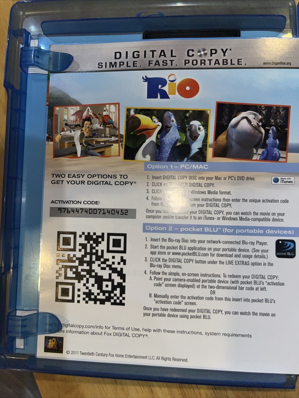 Rio (Blu-ray/DVD, 2011, 3-Disc Set, Includes Digital Copy)