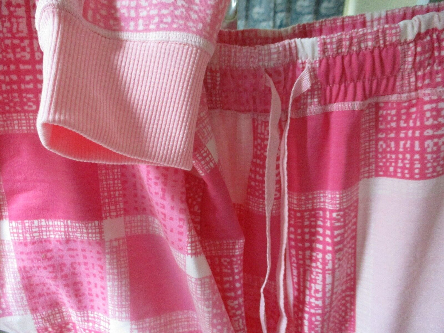 LuLaroe NWOT Jax Small Pink Plaid Joggers Sweatpants