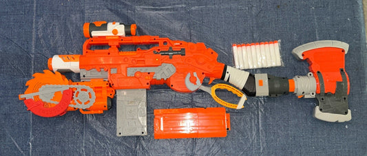 Nerf Zombie Strike Scavenger Rifle Twinslice Axe Hammer Scope 3xMags 10 Darts