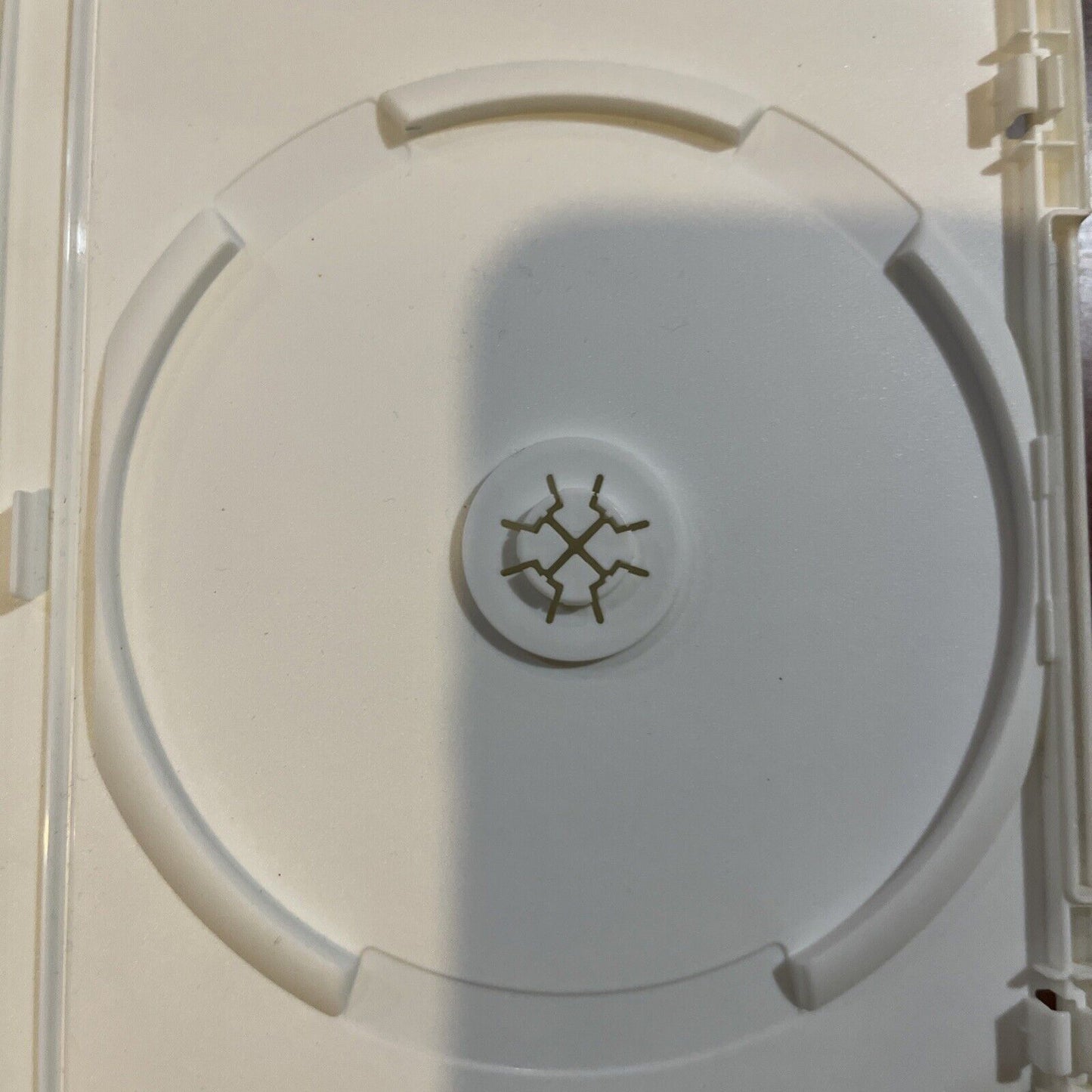 Qty = 4 Used DVD Cases. Undamaged - White