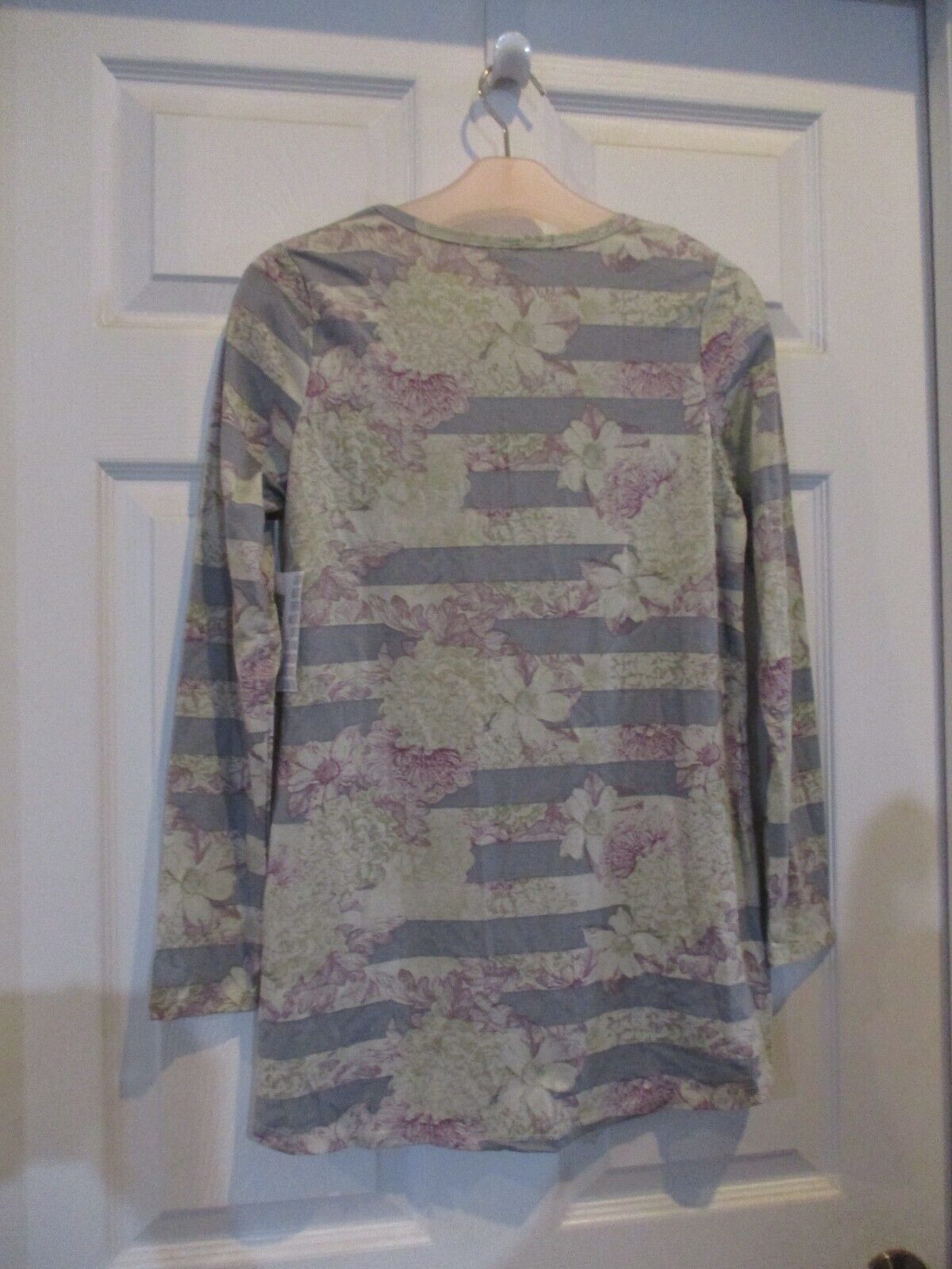 LuLaRoe NWT Small Lynnae Gray Purple Stripe Floral