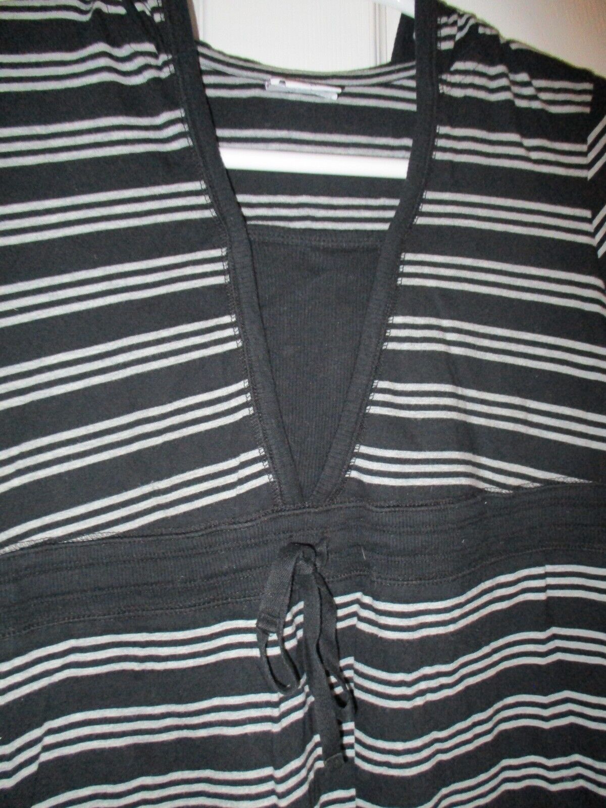 Oh Baby by Motherhood Maternity Black and Gray Top Shirt Blouse Medium