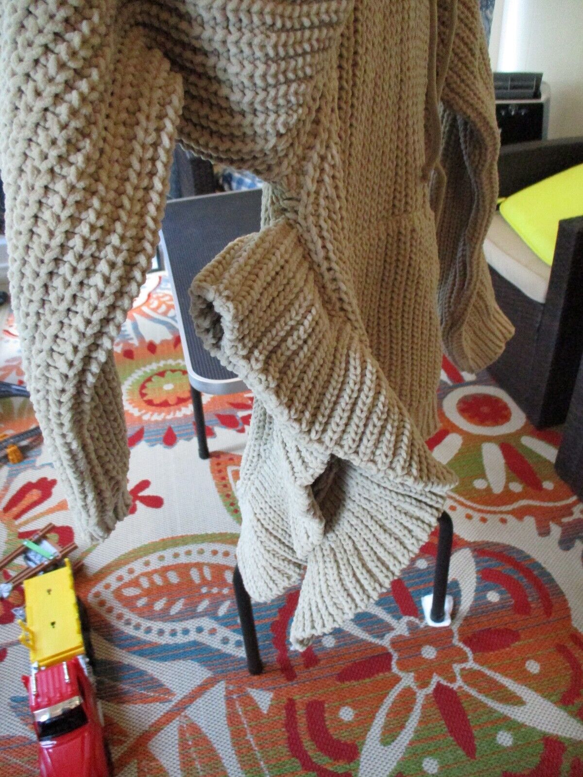 Pol Camel Side Ruffle Knit Hoodie Small