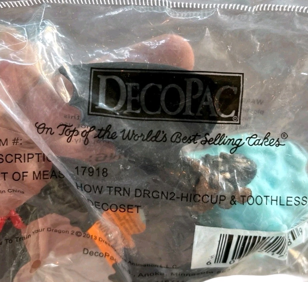 DecoPac How to Train Your Dragon 2 Hiccup & Toothless Soaring Set Cake Topper