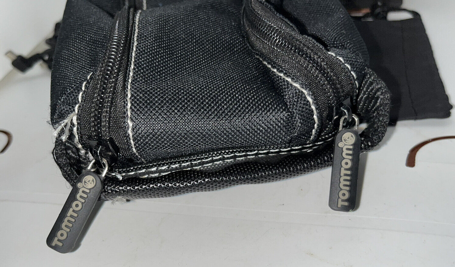 TomTom XXL 530S - US & Canada Automotive Mountable GPS + BUNDLE - TESTED