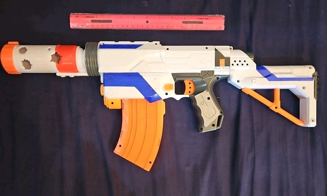 Nerf Retaliator Elite Blaster W/ Removable Stock And Suppressor + Magazine