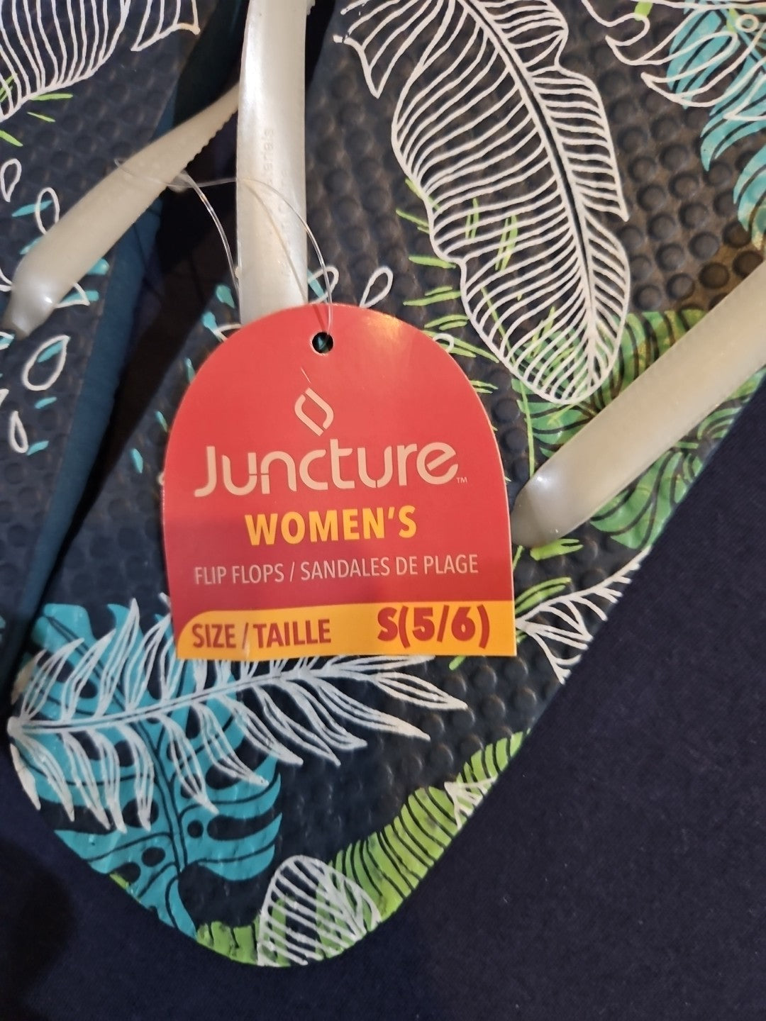Women’s Juncture Flip Flops  Small (5/6) New!