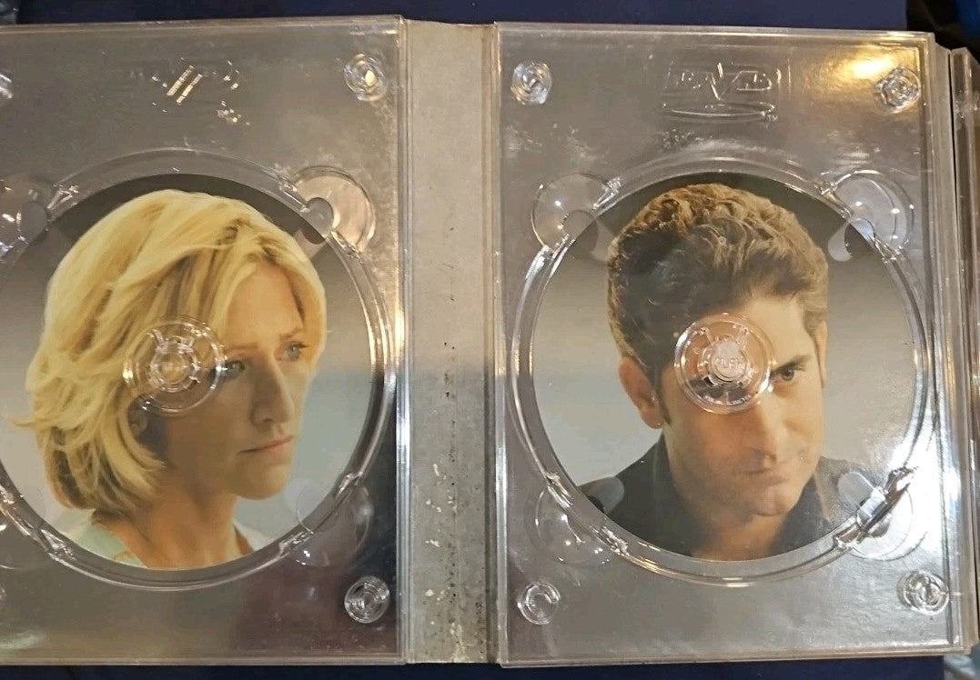 The Sapranos Season Six Part II Empty Box.  No Discs. No DVDs