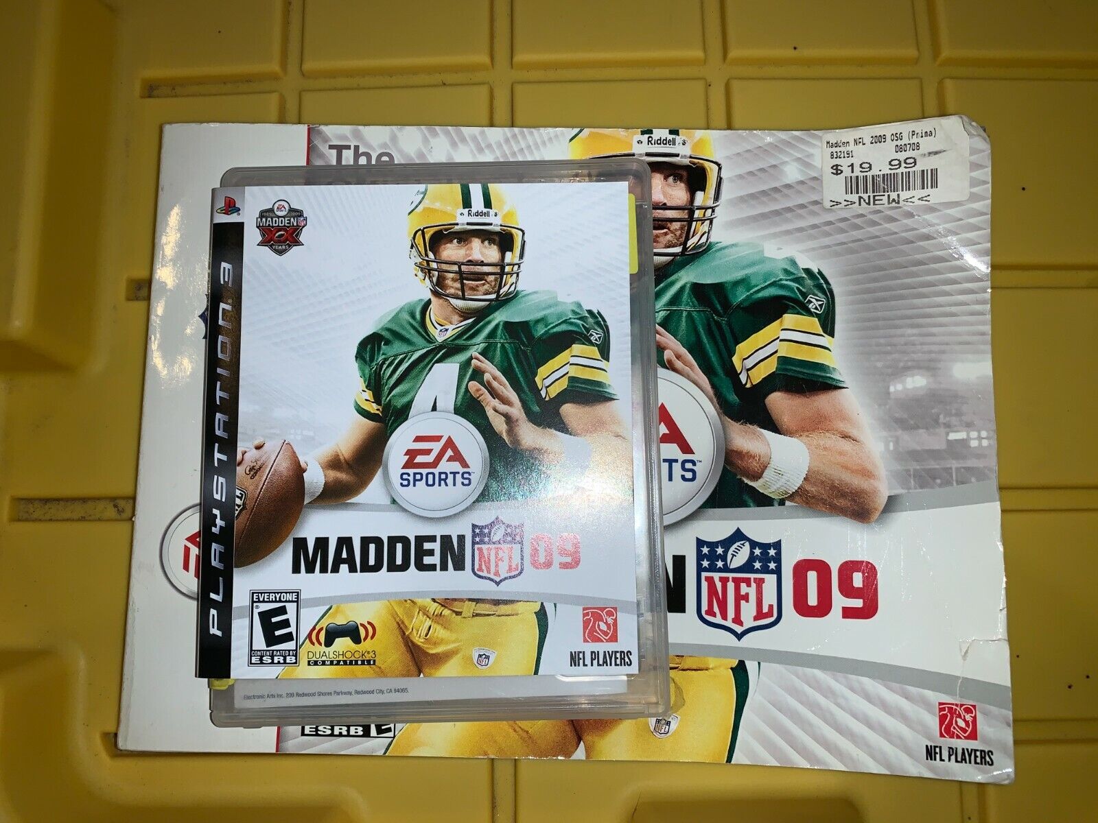 Madden NFL 09 (PlayStation 3 Retail Game Disc/Case) + Official Guide Book - Used