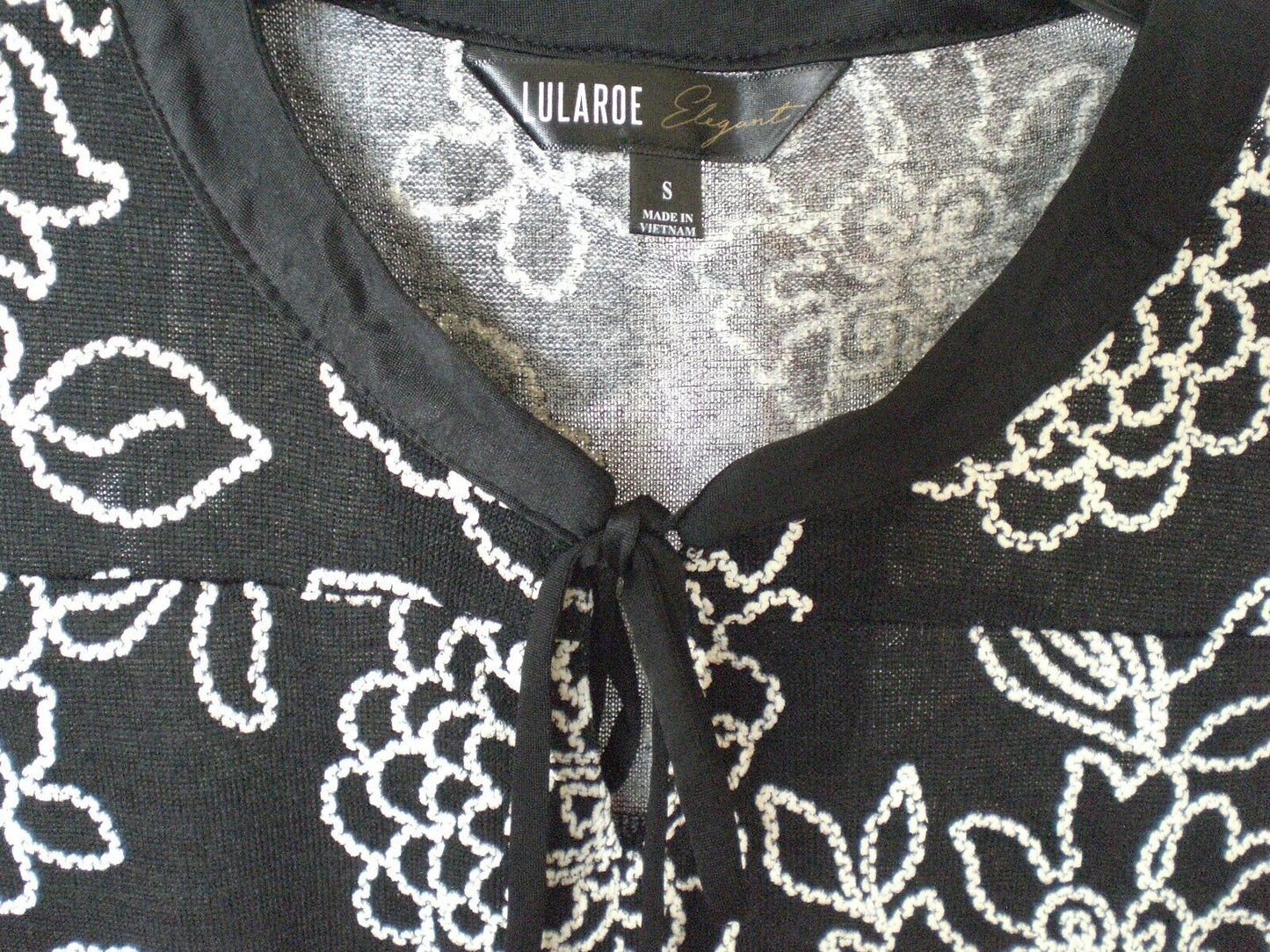 LuLaRoe NWT Elegant Grace Top Shirt Blouse Black with White Floral and Lace