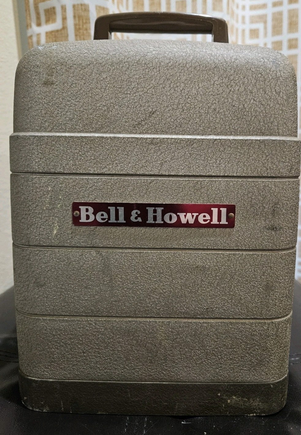 Vtg. Bell and Howell Reel to Reel 8mm Projector, Model 253AX, Tested