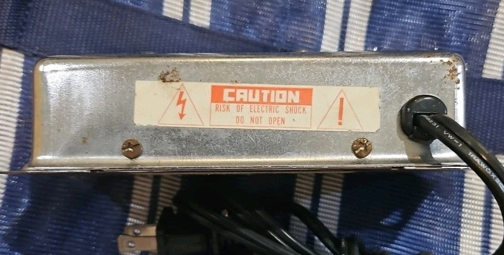 Archer UHF/VHF/FM Amplifier 117VAC 60Hz 3.6W Model 15-1113A