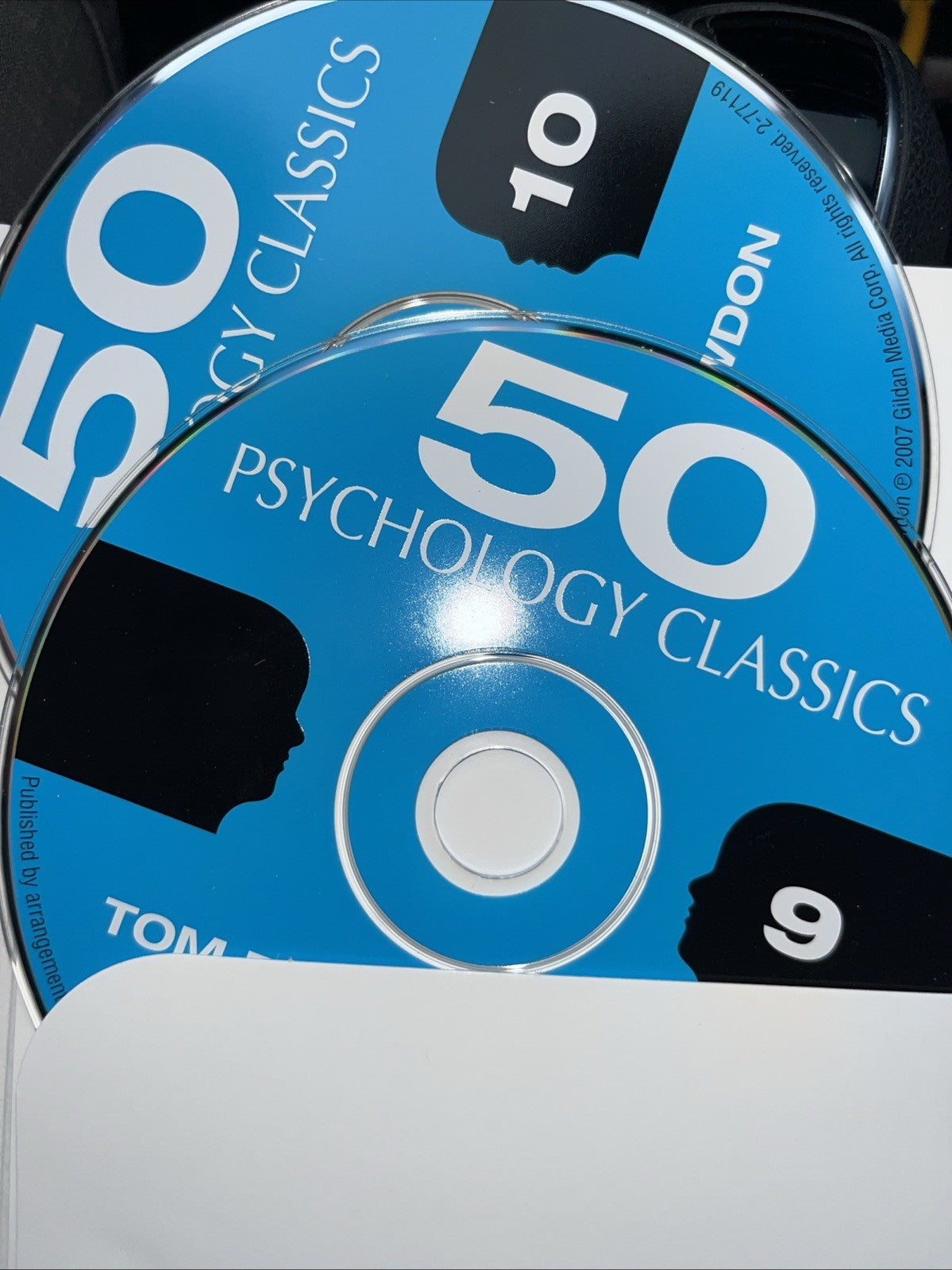 50 Psychology Classics : Who We Are, How We Think, What We Do by Tom...