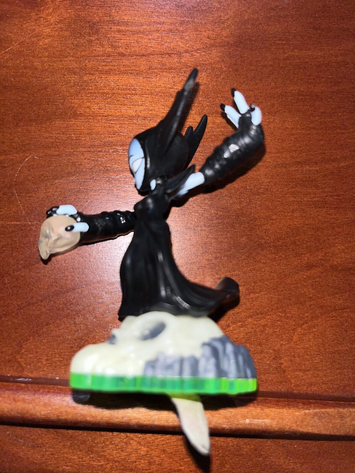 Skylanders Hex With Stickers And Cards ￼