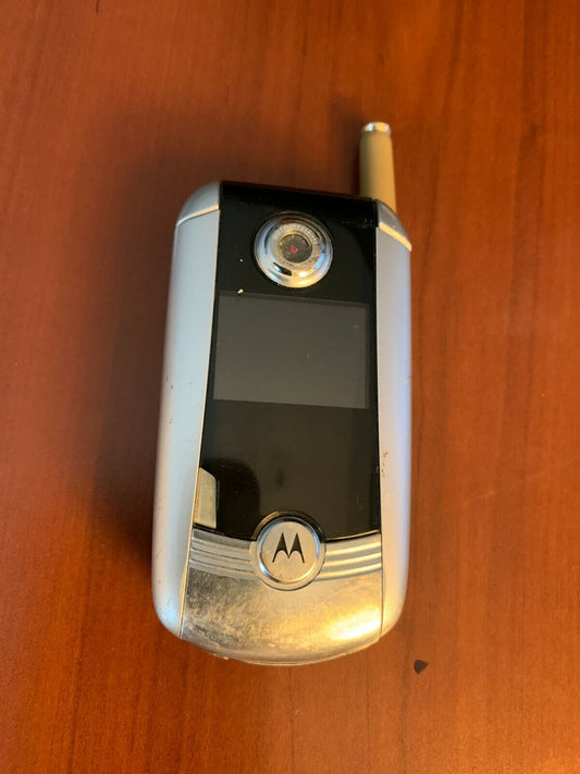 Motorola V series V710 - Silver (Verizon) Cellular Phone !!For Parts Only!