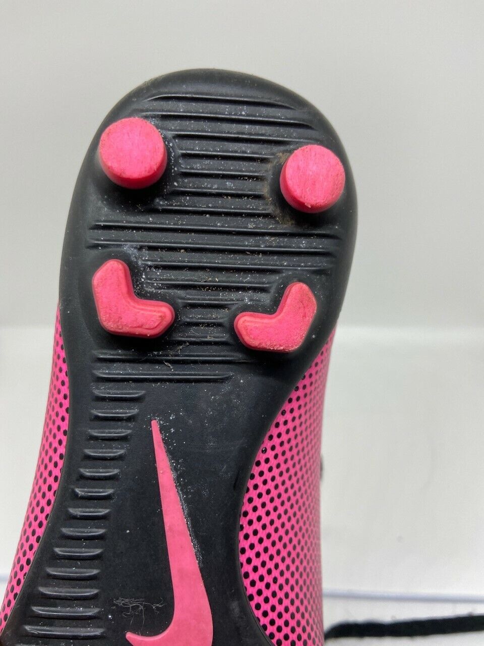 Nike Bravata II Soccer Cleats size 3Y