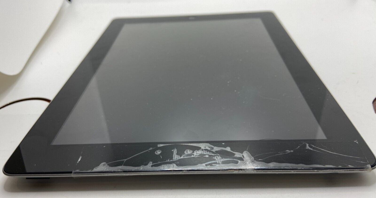 Apple iPad 2 16GB, Wi-Fi, 9.7in - Black (CA) - Locked to Previous Owner