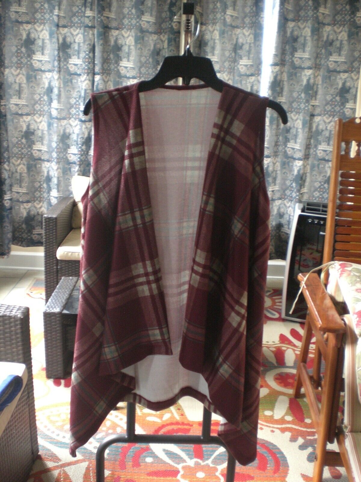 Unbranded High Low Plaid Vest Medium