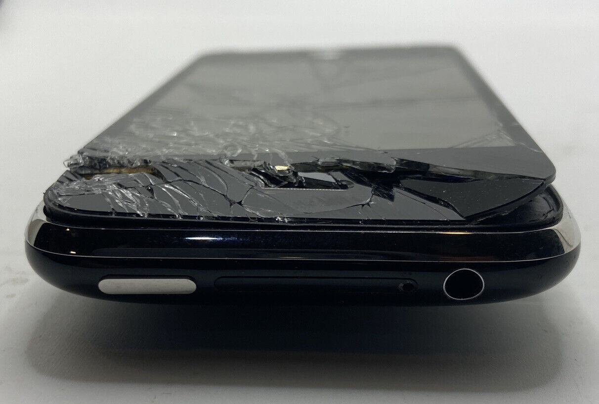 Apple iPhone 3GS - 8GB - Black (Unlocked) A1303 (GSM)