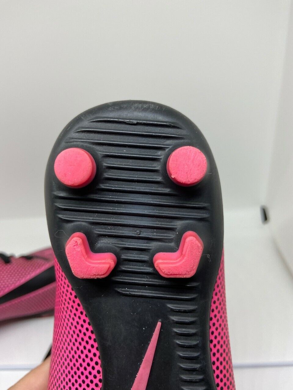 Nike Bravata II Soccer Cleats size 3Y