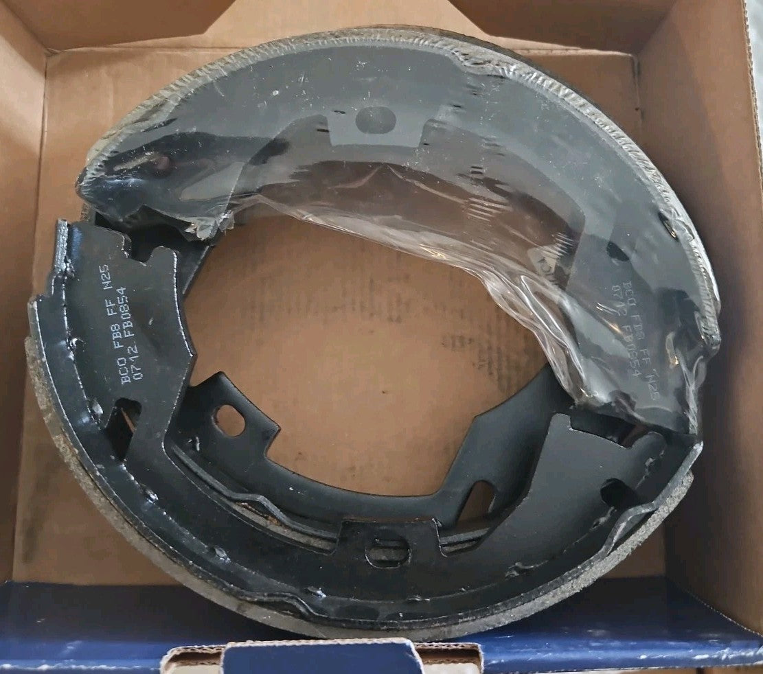 Genuine Bosch Bosch Parking Brake Shoe Set BS854