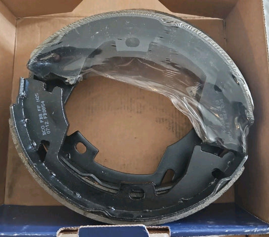 Genuine Bosch Bosch Parking Brake Shoe Set BS854
