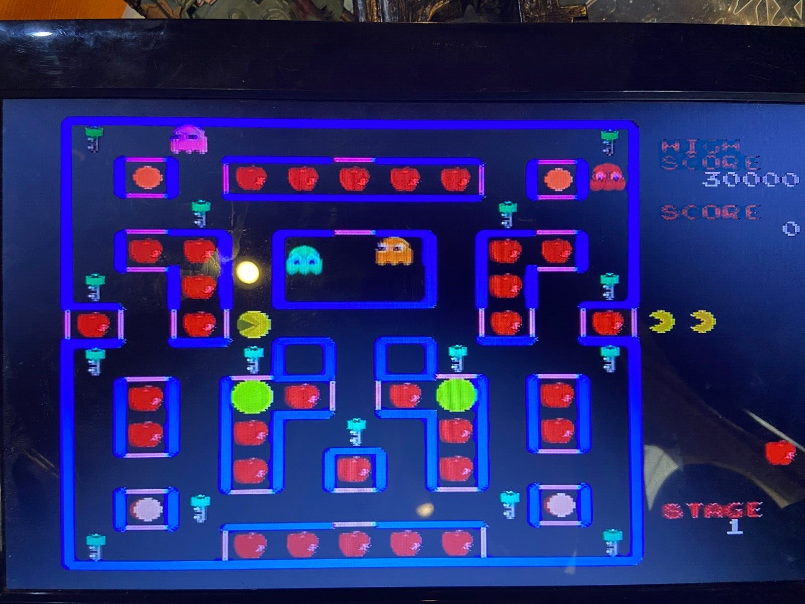 2007 Jakks Pacific Namco Pac-Man 8 Games in 1 Plug and Play TV Games Built In