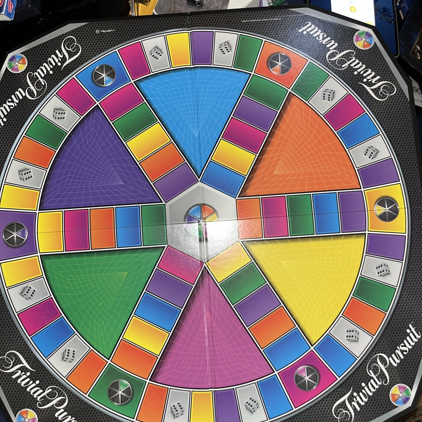 Hasbro Trivial Pursuit Digital Choice Game 25th Anniversary Edition EUC Working
