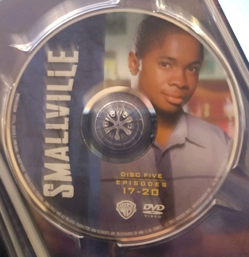 Smallville - Season 2 (DVD, 2004, 6-Disc Set)  Tested. Box Wear