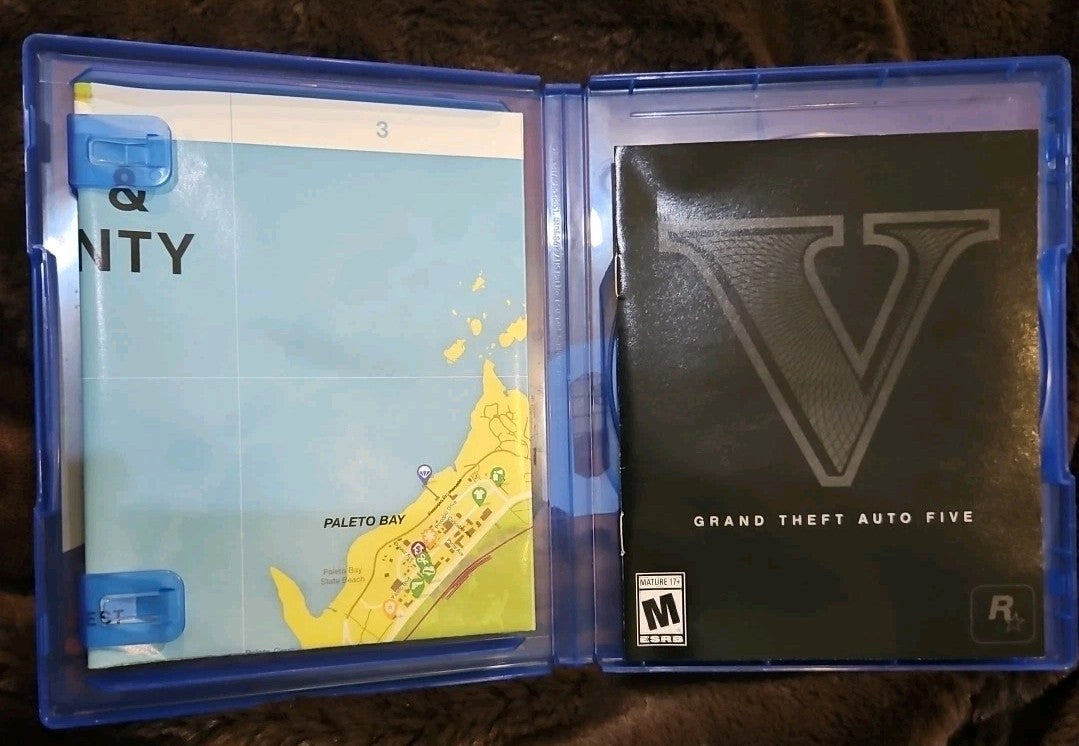 Grand Theft Auto V (PS4) No Game. Case. Box Art. Map + Manual O N L Y