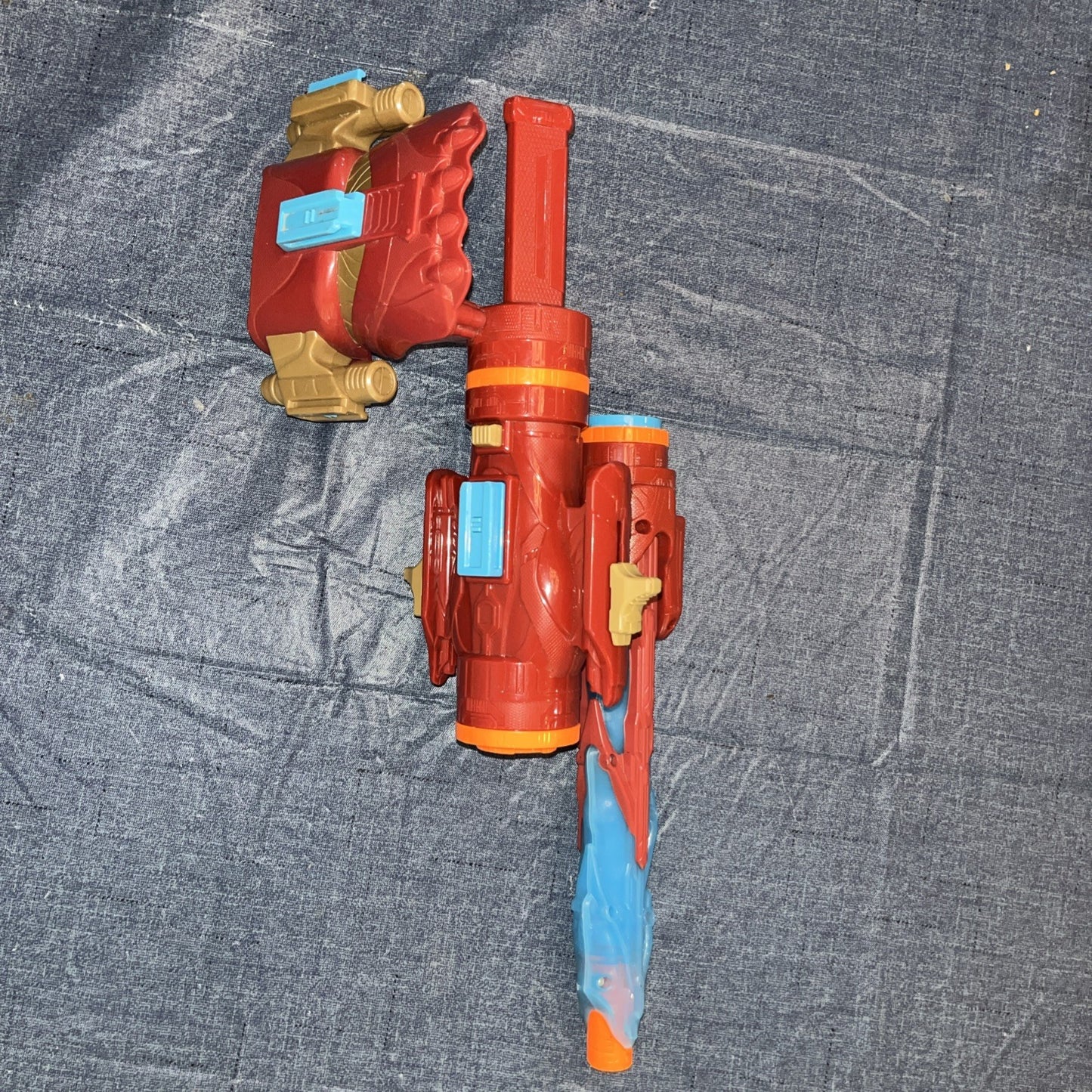 Marvel Avengers: Infinity War Nerf Iron Man Assembler Gear. 