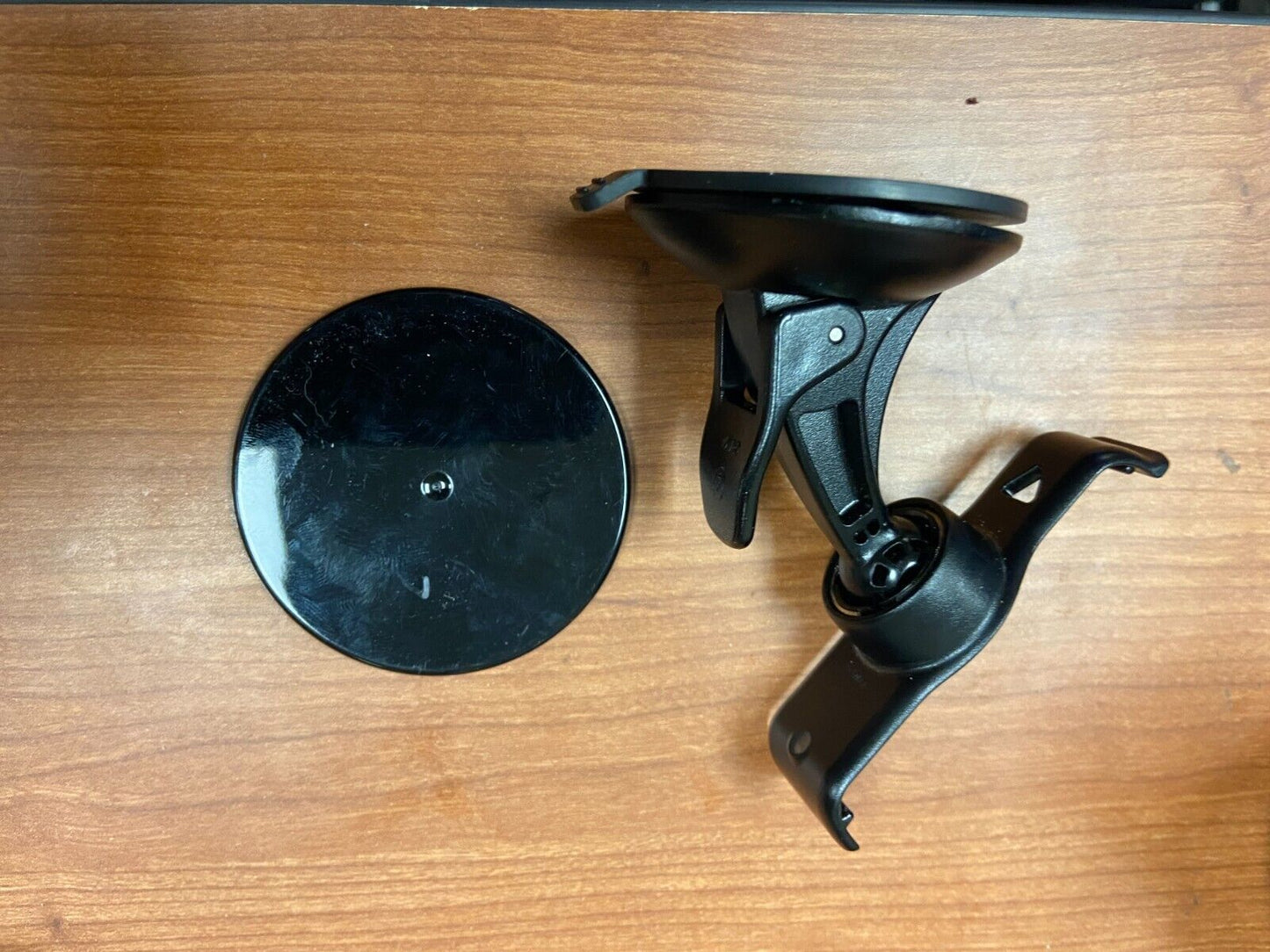 Garmin Nuvi 2455 LMT GPS  4.3" Bundle 32GB + Data + Charger + Mount + 2022 Maps