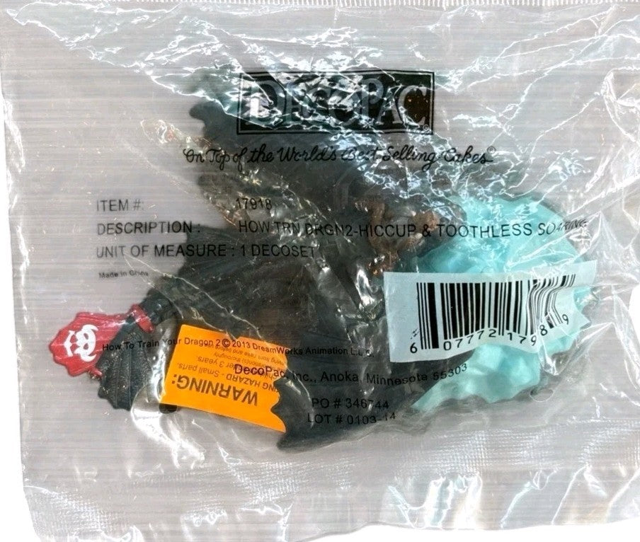DecoPac How to Train Your Dragon 2 Hiccup & Toothless Soaring Set Cake Topper