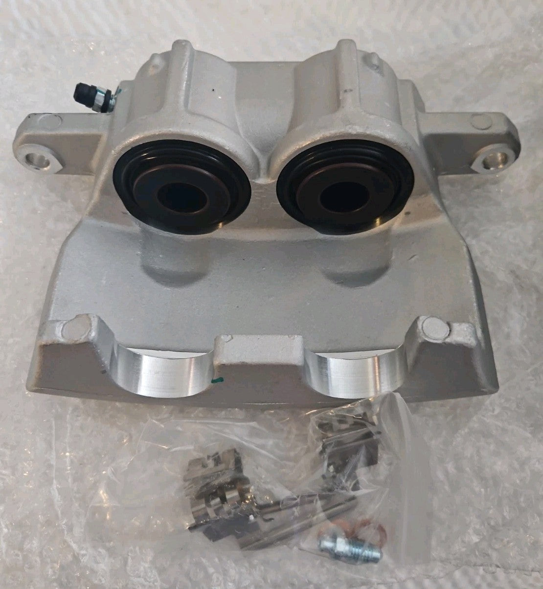 BCN85016S- Caliper Fits 2005–2010 Chrysler 300 /Charger models V6 3.5L or V8 5.7